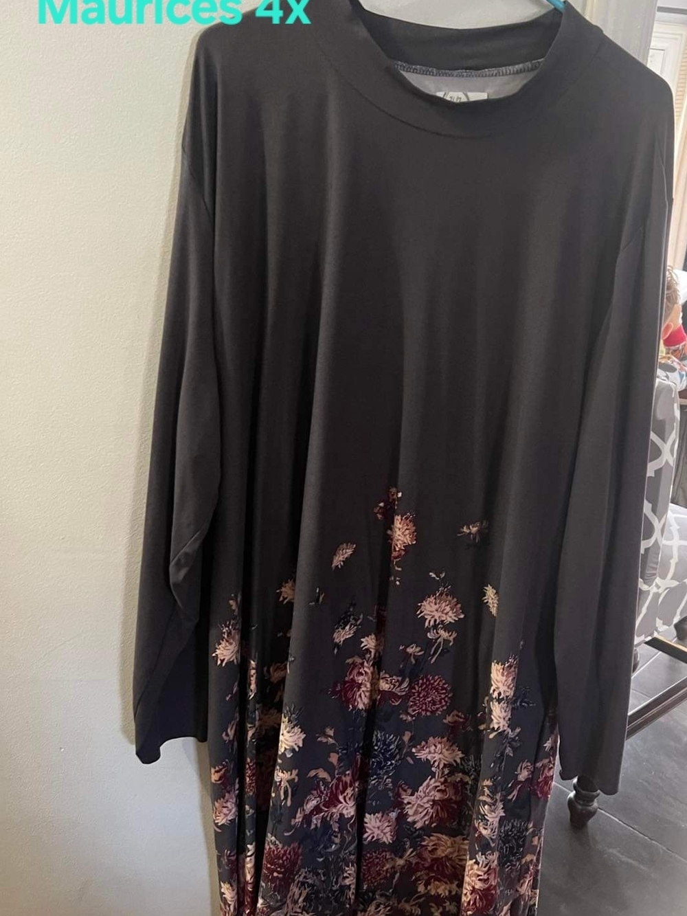 Maurices Black Floral Long Sleeve Women’s Top